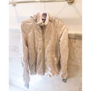 Gently used Lululemon light puffer rain jacket